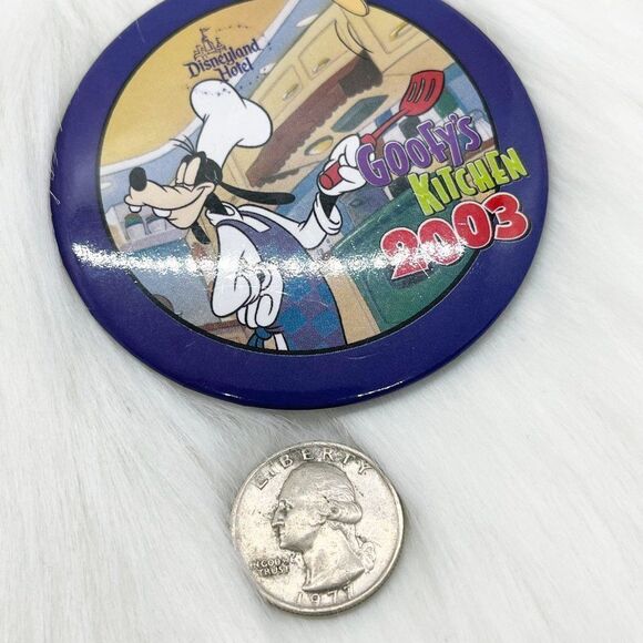 🔮‎ 5/$25 Disney Goofy's Kitchen Disneyland Hotel 2003 Pin - Picture 2 of 3